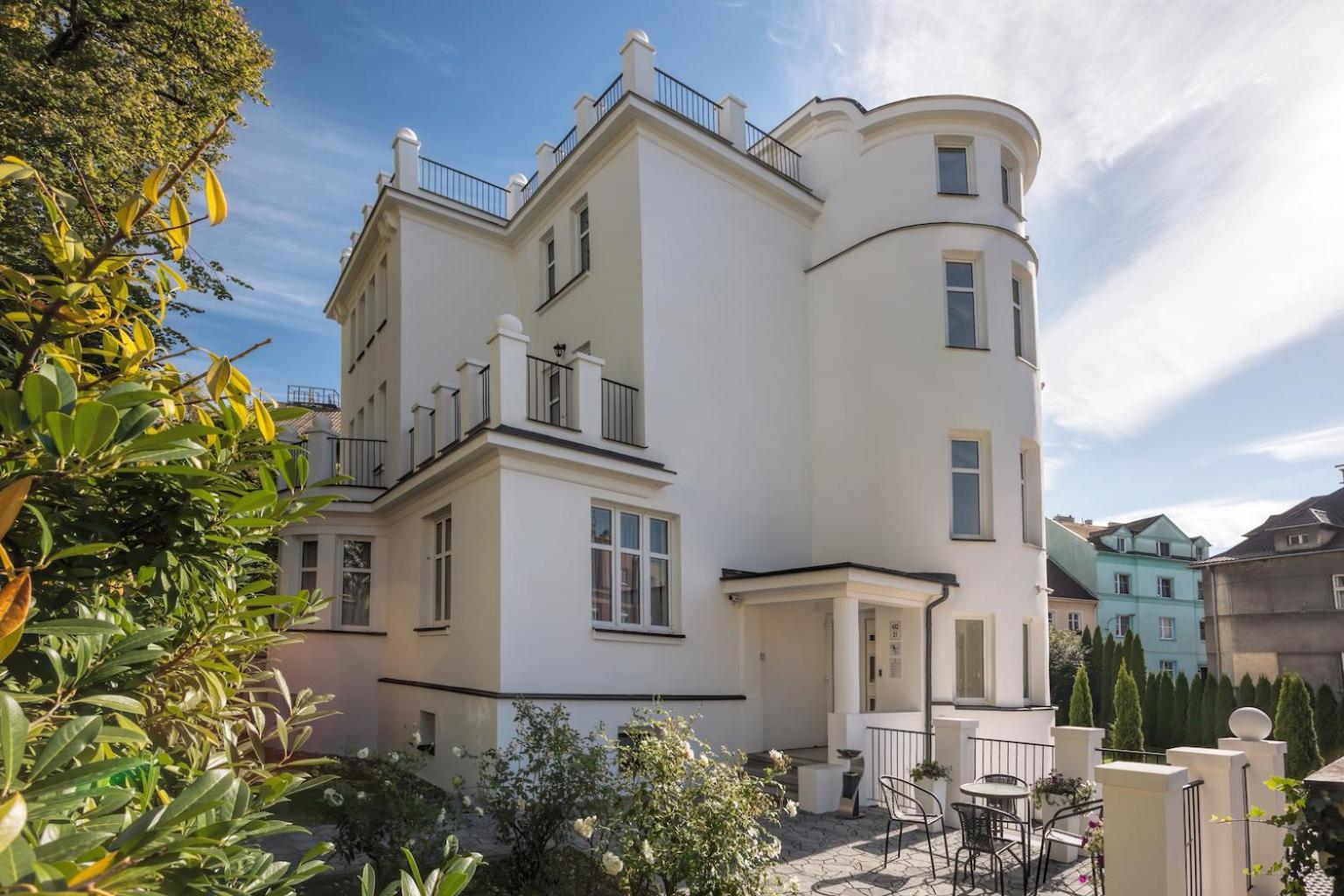 Apartments Villa Whitehouse オストラヴァ エクステリア 写真