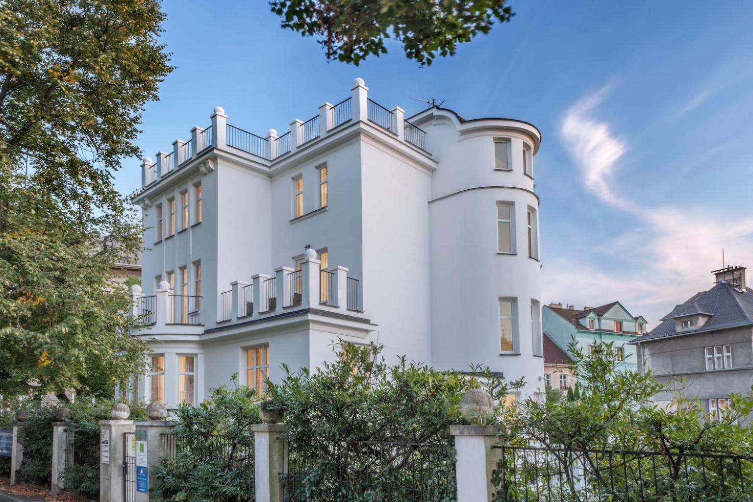 Apartments Villa Whitehouse オストラヴァ エクステリア 写真