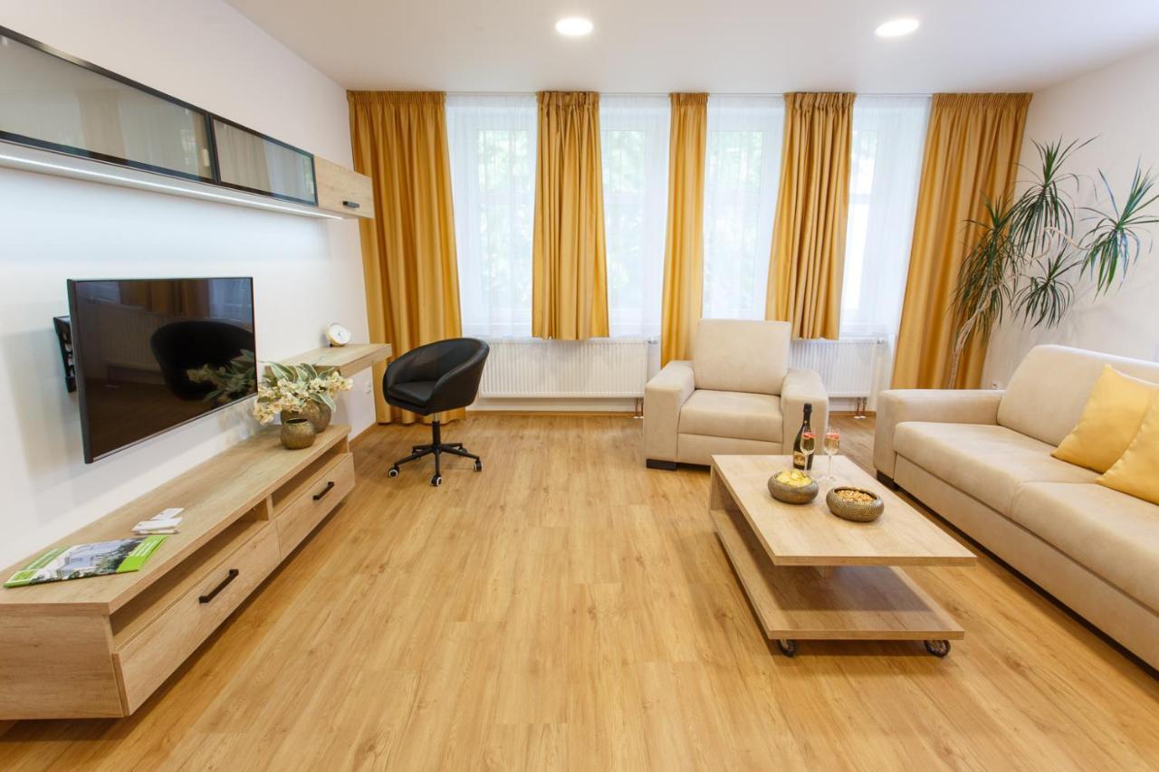 Apartments Villa Whitehouse オストラヴァ エクステリア 写真