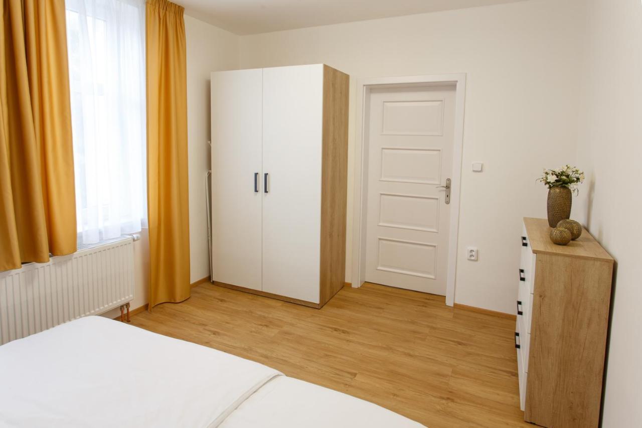 Apartments Villa Whitehouse オストラヴァ エクステリア 写真