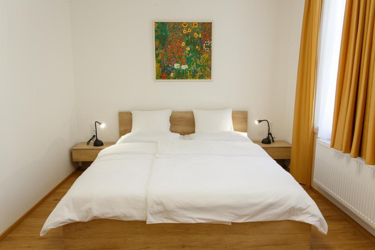 Apartments Villa Whitehouse オストラヴァ エクステリア 写真