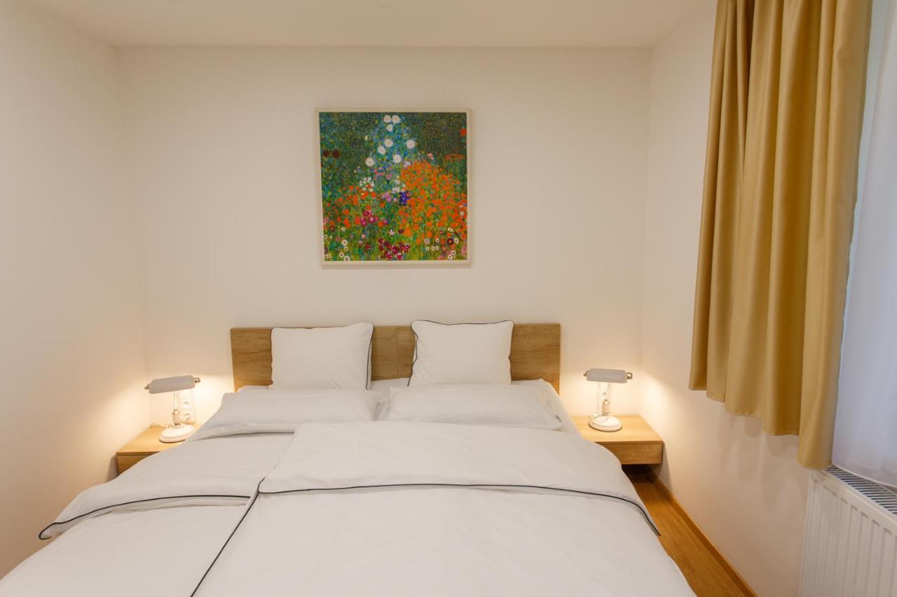 Apartments Villa Whitehouse オストラヴァ エクステリア 写真