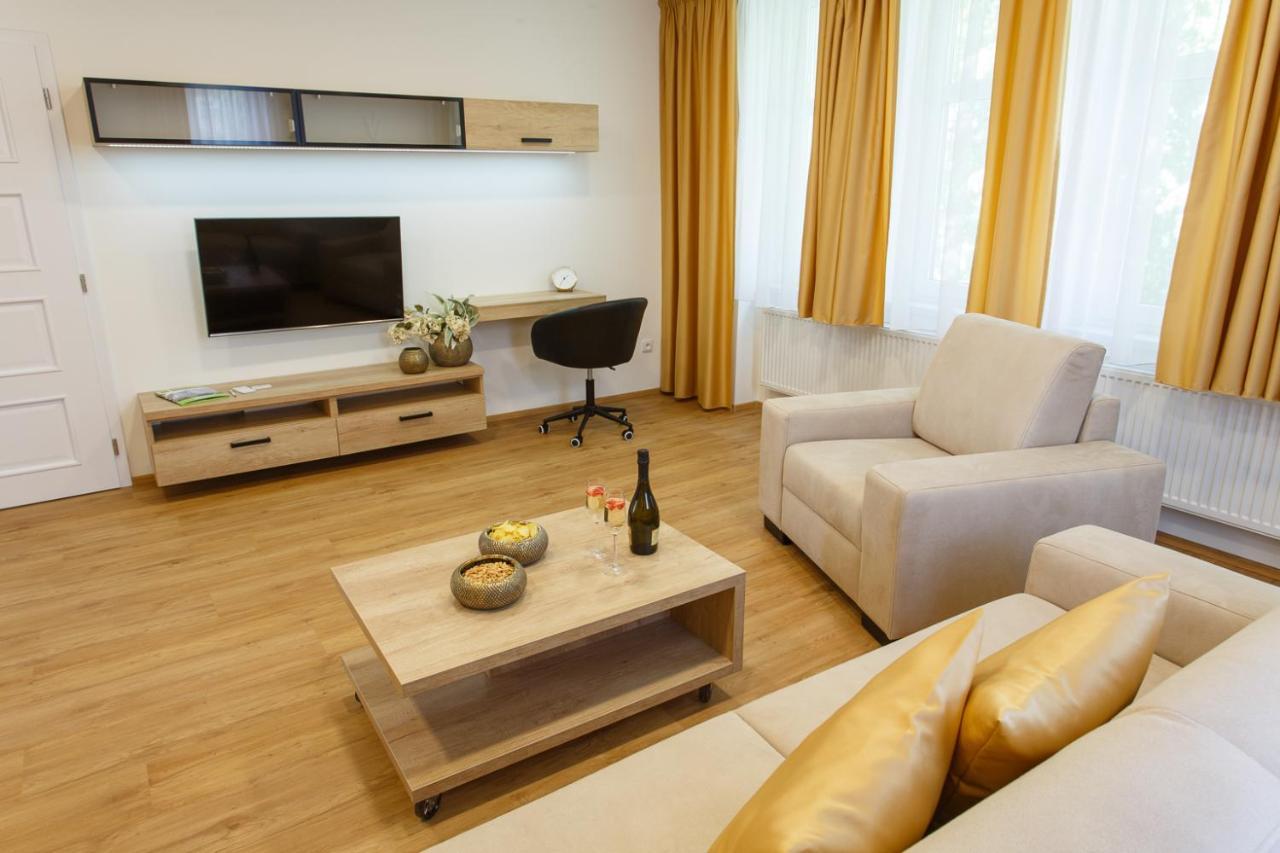 Apartments Villa Whitehouse オストラヴァ エクステリア 写真