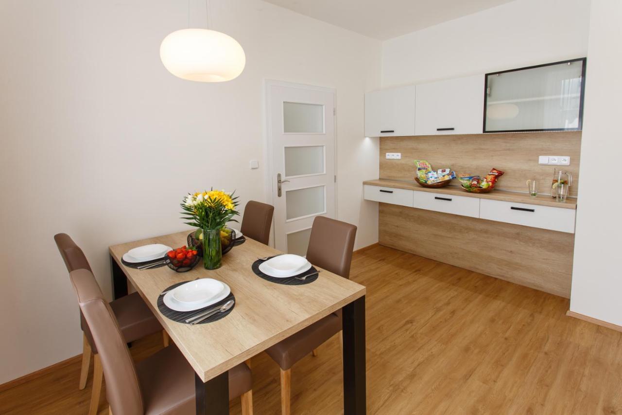 Apartments Villa Whitehouse オストラヴァ エクステリア 写真