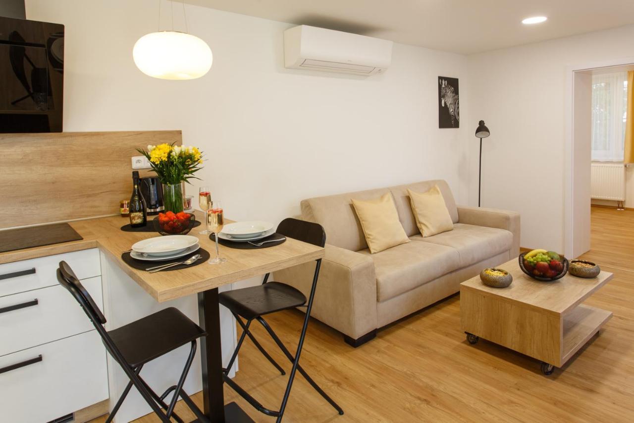 Apartments Villa Whitehouse オストラヴァ エクステリア 写真